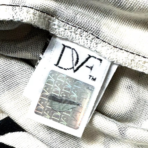 NWT DVF Romper Celeste Feather Leopard 100% Silk Jersey 3/4 Sleeve Size 12 Mono - Picture 6 of 10